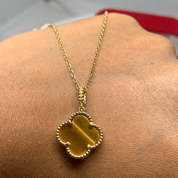 Genuine 18K Yellow Gold Tiger Eye VCA Pendant - Picture 2 of 2